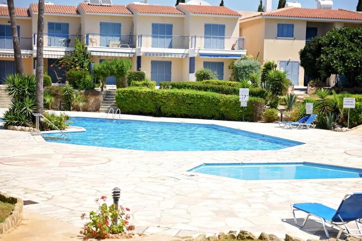Paradise Gardens With A Large Terrace Paphos Eksteriør bilde